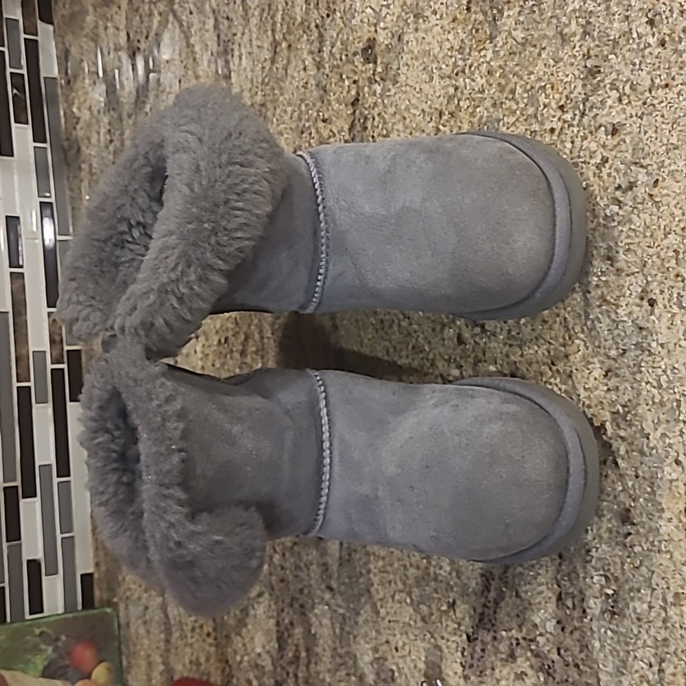 UGG Australia  SN3349 Bailey Crystal Gray Booties Size 6